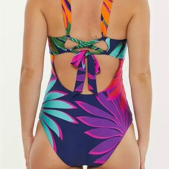 NWT Trina Turk Women's Wailea Reversible Multicolor Halter Swimsuit Size 10 - Picture 6 of 15